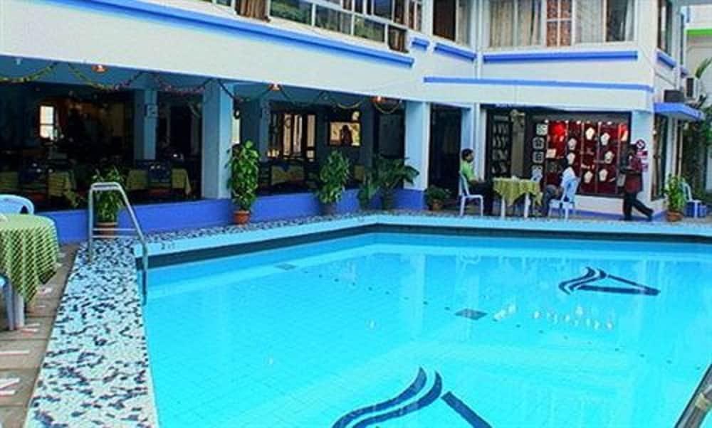 Alor Holiday Resort Калангут Екстер'єр фото